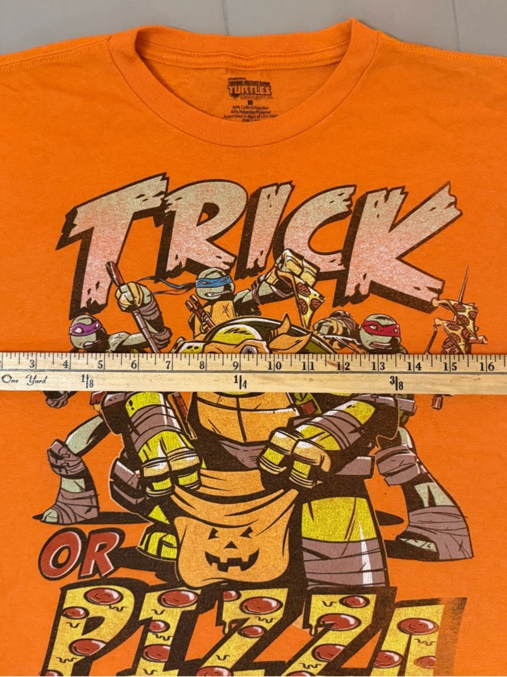 Teenage Mutant Ninja Turtles Orange Graphic T-Shirt sz M Trick or Pizza 🐢🍕🤙 I - Picture 4 of 9